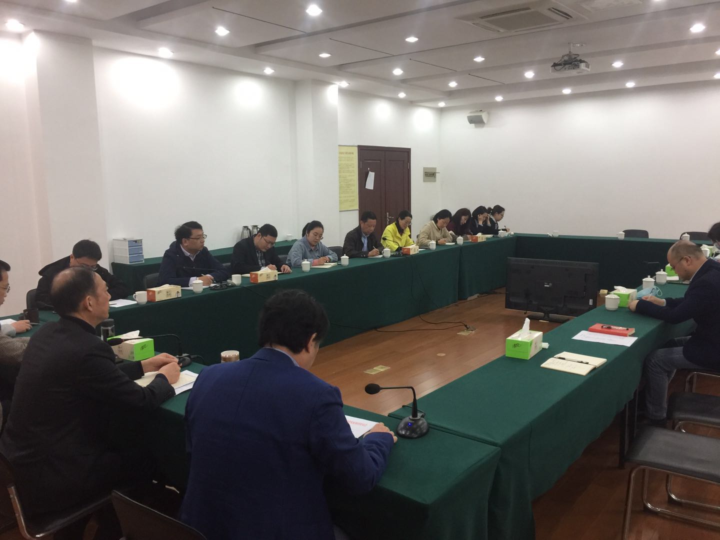 20200506财务经理轮岗会议1.jpg