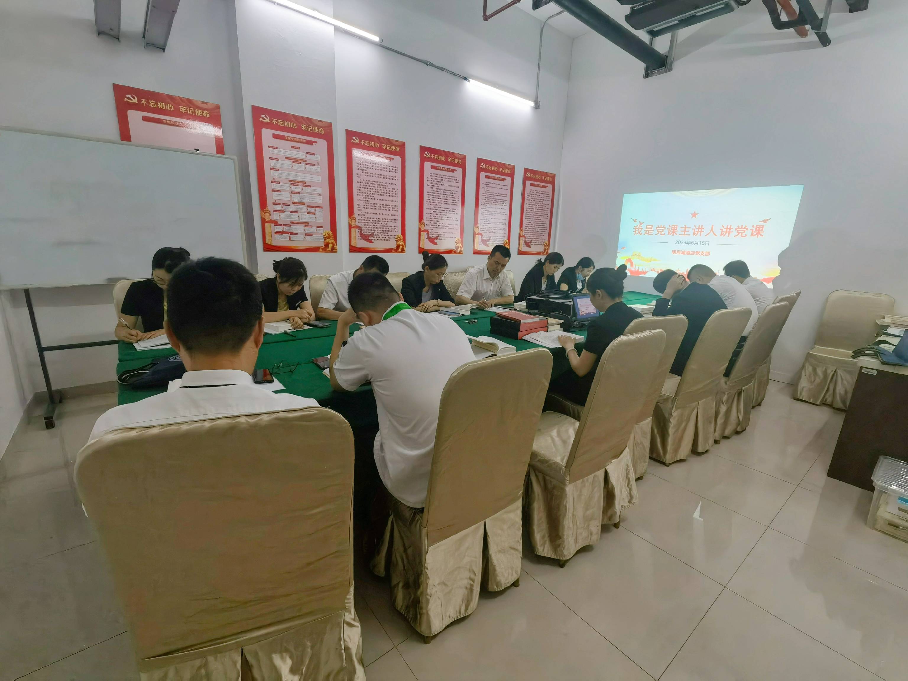 1687659166678123.jpg fda15d2ab27aab09332220c7aab4152(1).jpg