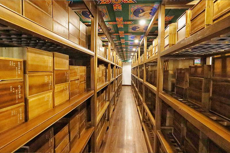 文化旅游与商务服务业