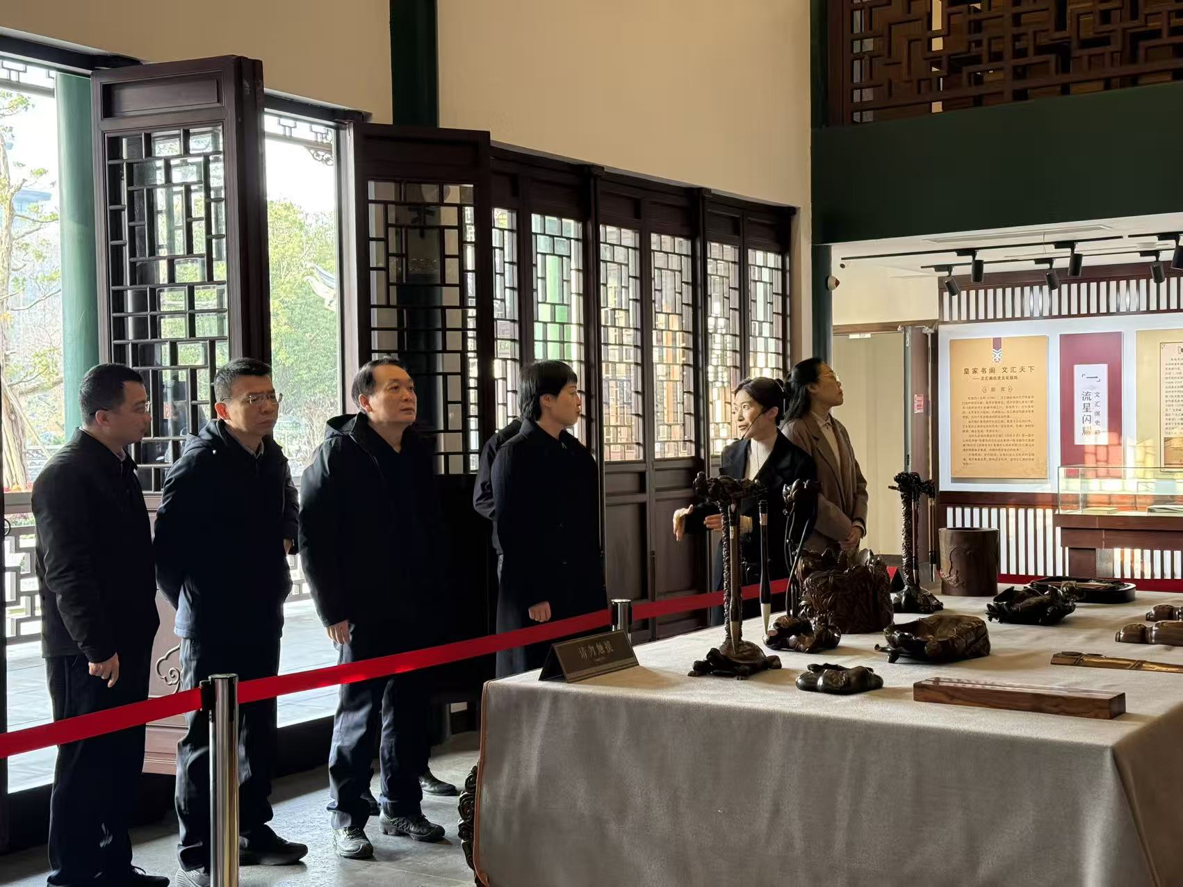 合肥市副市长一行考察文汇阁.jpg