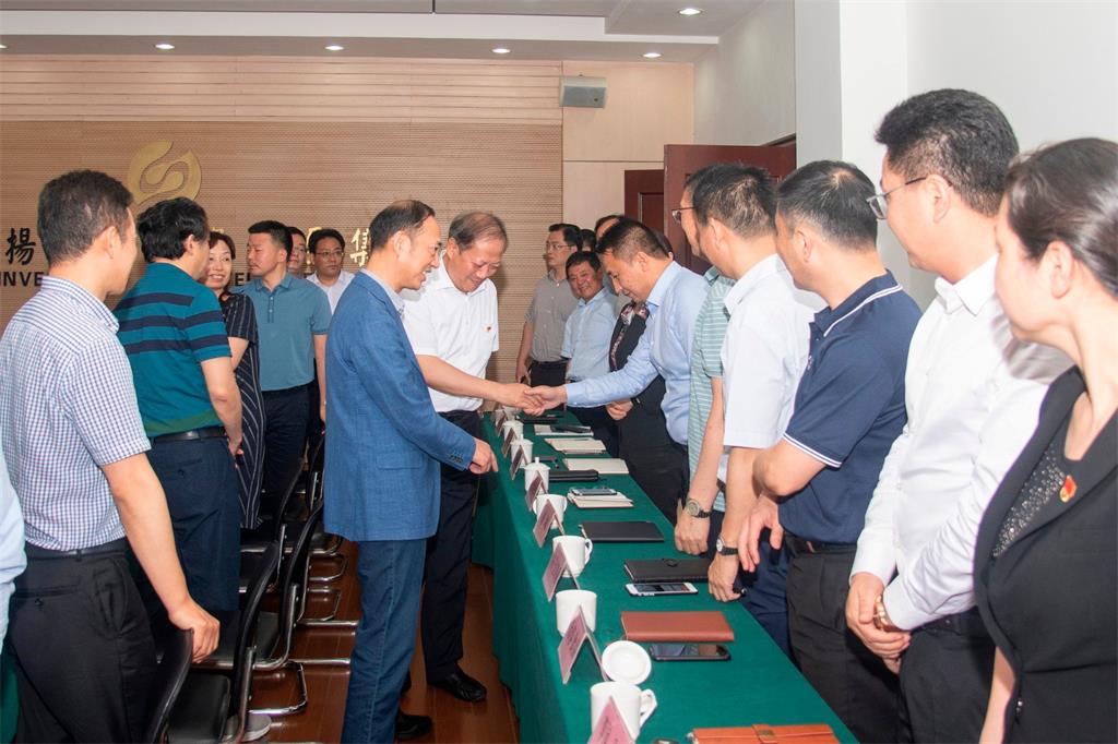 副市长方桂林调研扬子江集团